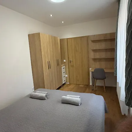 Apartament Pater *