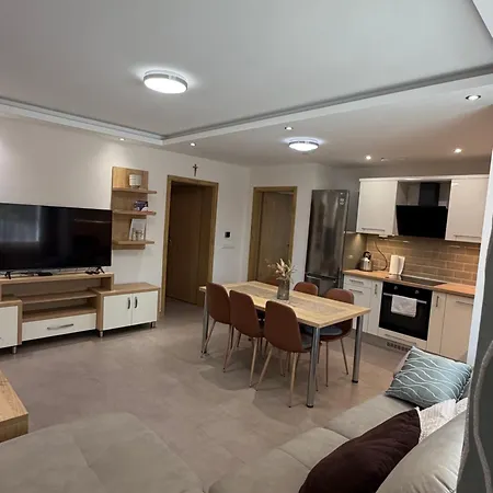 Apartament Pater *